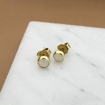 Gouden oorknopjes met edelopaal (Oorbellen), Gebruikt, Ophalen of Verzenden, Met edelsteen, Goud