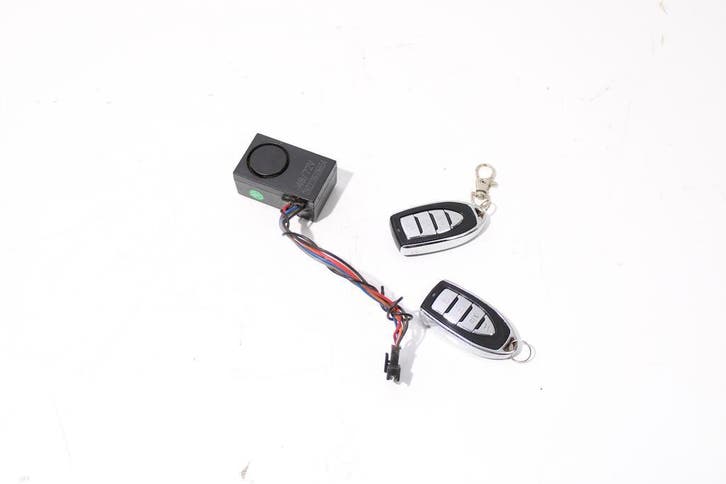 Alarm + 2 sleutels | e-chopper m2, Fietsen en Brommers, Brommeronderdelen | Scooters, Gebruikt