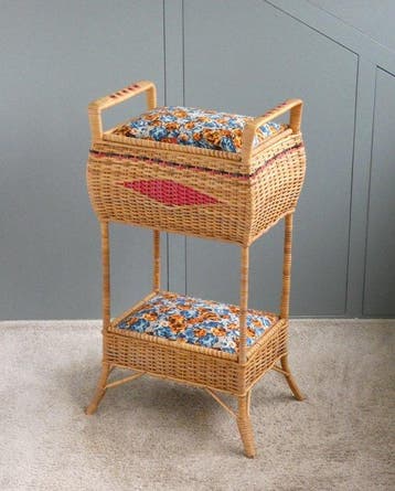 Kast - Vintage Naaimeubel - Rotan, Hout, Textiel