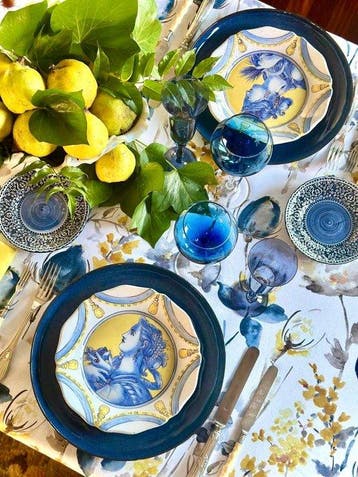Indrukwekkend tafelkleed met botanische print voor ruime