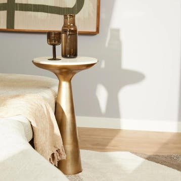 Bijzettafel Essy wit marmer met goudkleurig metalen voet |, Huis en Inrichting, Ophalen of Verzenden, Nieuw
