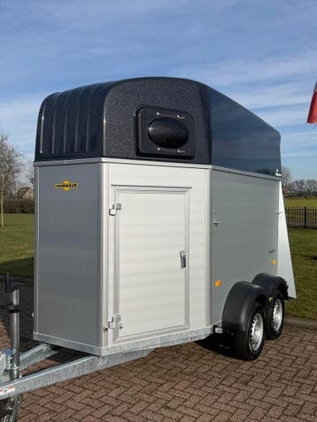 Nieuw! Prachtige Humbaur Equitos 2-paards met zadelkamer!, Dieren en Toebehoren, Ophalen, Nieuw, Aluminium, 2-paards trailer