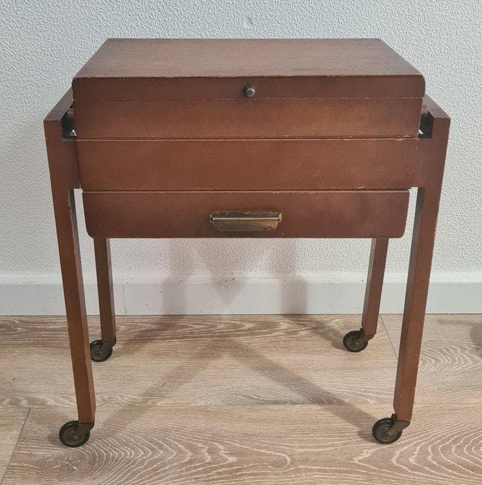 Naaidoos - Hout, Antiek en Kunst, Kunst | Designobjecten