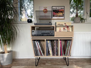Groot LP meubel, voor platenspeler, versterker en veel vinyl, Huis en Inrichting, Tafels | Sidetables, 50 tot 100 cm, Modern Retro vinyl meubel