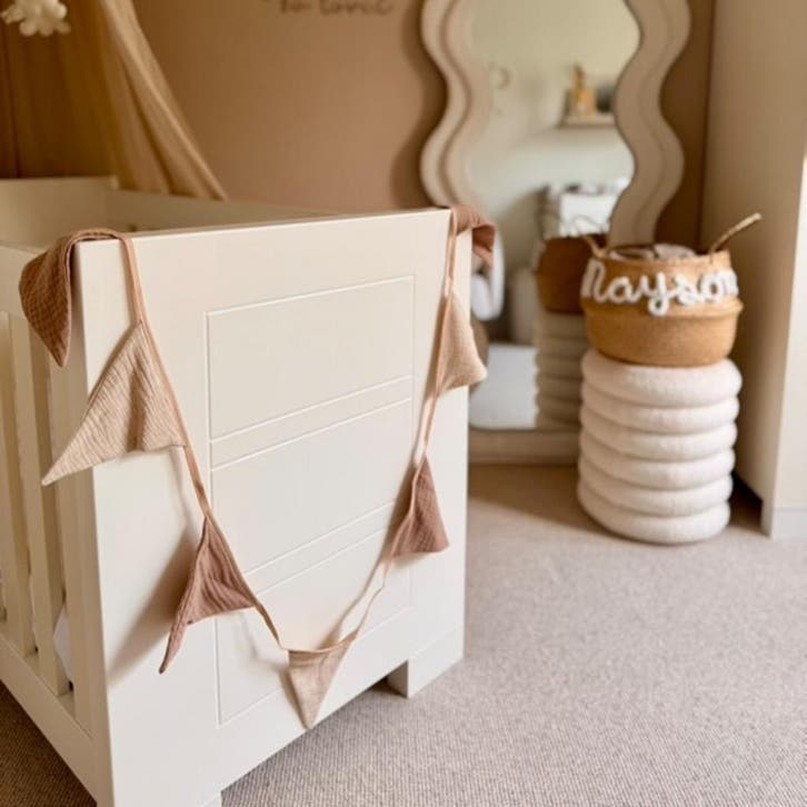Handgemaakte stoffen vlaggenlijn beige – unieke kinderkam., Kinderen en Baby's, Kinderkamer | Inrichting en Decoratie, Nieuw, Ophalen of Verzenden