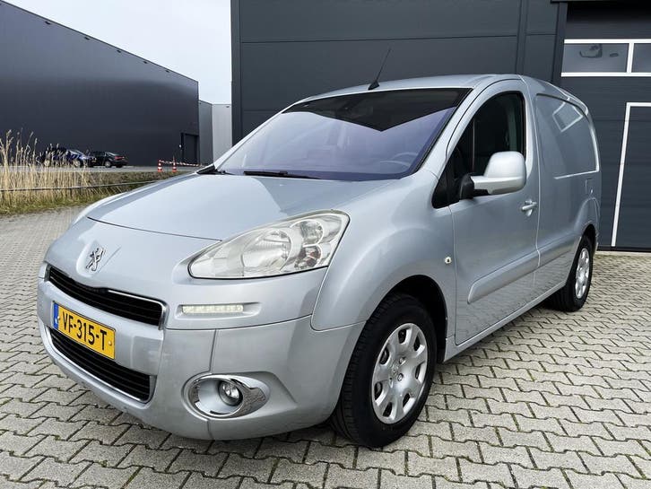 Peugeot Partner 1.6 eHDI, Navi, Cruisecontr.,Airco, Nw.APK, Auto's, Bestelauto's, Origineel Nederlands, Dealer onderhouden, Onderhoudsboekje