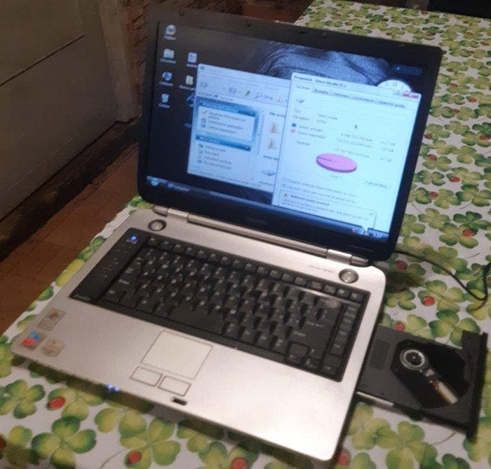 2000s Classic Toshiba x53 XP Ice intel centrino - Computer, Spelcomputers en Games, Spelcomputers | Overige Accessoires