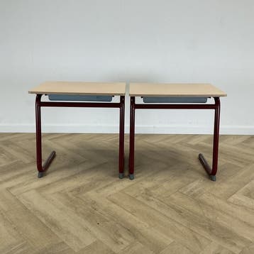 Eromes set van 10 schooltafels (rode stip) (hxbxd) 64x70x50, Ophalen of Verzenden, Gebruikt