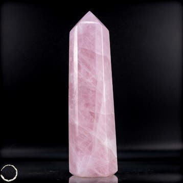 Natuurlijk rozenkwarts obelisk – Zachte harmonie in een