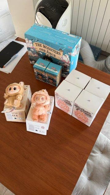 Pop Mart - Figuur - THE MONSTERS ONE PIECE (8) - Papier,