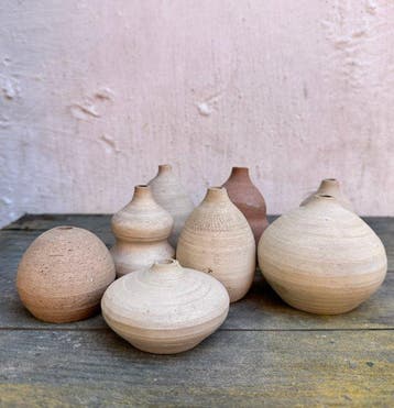Yang Maoyuan – Collection of 8 Ceramic Scent Vessels from