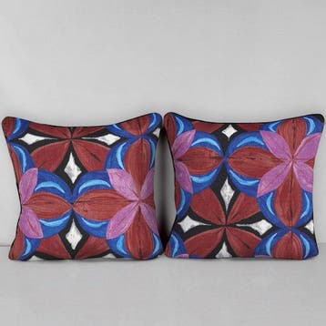 JIM THOMPSON- New pair of cushions made with JIM THOMPSON, Antiek en Kunst