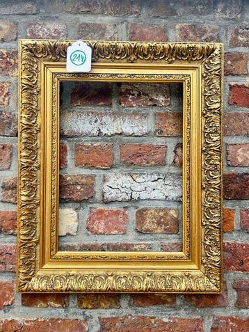 Lijst - 214. Oude goud vergulde schilderijlijst. Voor