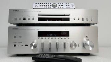 Yamaha - R-N602 MusicCast / Bluetooth / WiFi receiver + CD-S, Nieuw