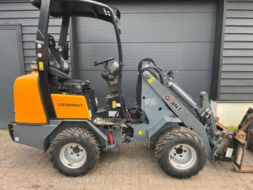 Giant 332SWT BJ 2016 met TANDEMPOMP!! En slechts 1000 uur, Ophalen of Verzenden, Wiellader of Shovel