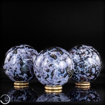 Exclusieve Merlinit (Indigo-Gabbro) bolletjesset uit