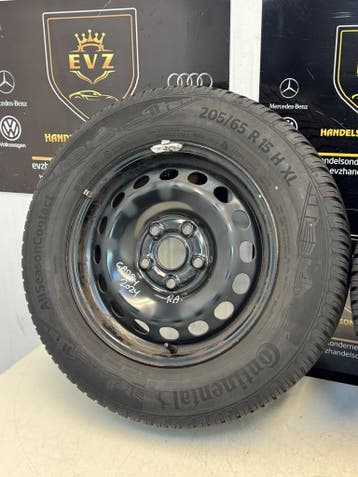 2 stuks 205/65R15 inch VW Caddy bj.2024 stalen velgen, Gebruikt, 15 inch, Banden en Velgen, 205 mm