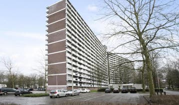 Te Huur 4 Kamer Appartement Mozartlaan In Tilburg, Tilburg, Noord-Brabant, Direct bij eigenaar, Appartement