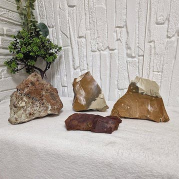 Natuurlijke silicahoudende jaspis en silex-chalcedoon ruwe