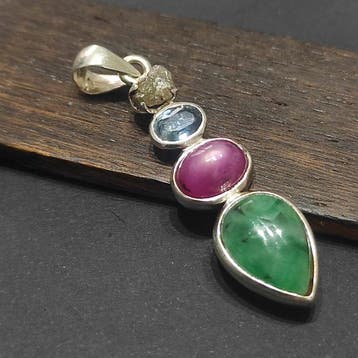 Smaragd Robijn Turkoois met ruwe diamant Bedel zilver 925 -