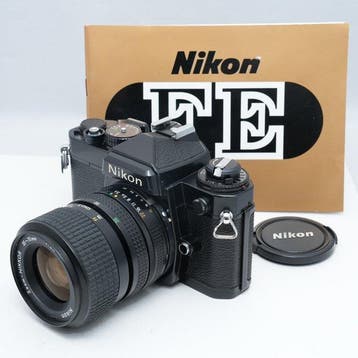 Nikon FE Black + Zoom-Nikkor 35-70mm F3.5-4.8 Ai-S Analoge, Nieuw