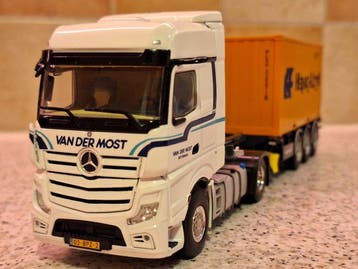 WSI 1:50 - Model vrachtwagen - Mercedes MP5 - trekker met, Nieuw