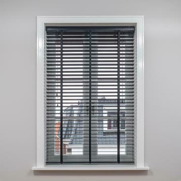 Houten jaloezie shutter zwart 50mm  280x175 op maat gemaakt, Ophalen of Verzenden, Nieuw, Zwart
