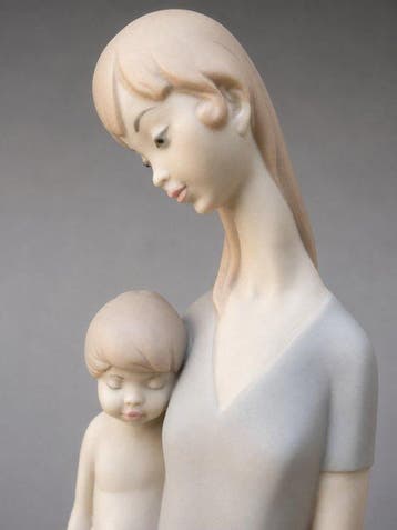 Lladró - Figuur - Madre con Niño - Biscuit porselein