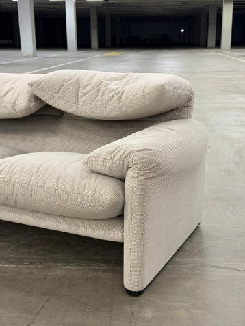 Cassina Maralunga 3-zits| Vintage | NIEUWSTAAT + Garantie, Huis en Inrichting, Banken | Bankstellen, 250 tot 300 cm, Stof, Driepersoons