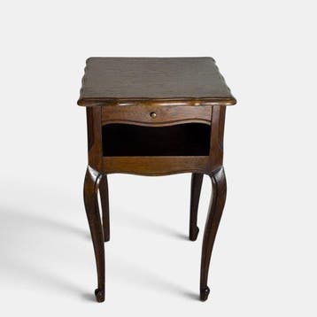 Nachtkastje - • Nachtkastje in Louis XV-stijl van massief