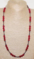 Zeer mooie halsketting met handgemaakte ronde kralen van