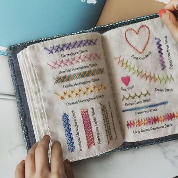 Uitgebreide Set Borduurboeken: Leer Alle Steken met Inclusie, Hobby en Vrije tijd, Borduren en Borduurmachines, Verzenden, Nieuw