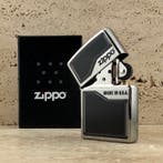 Zippo - Black & Chrome Emblem Design – Collectible Genuine, Verzamelen, Nieuw