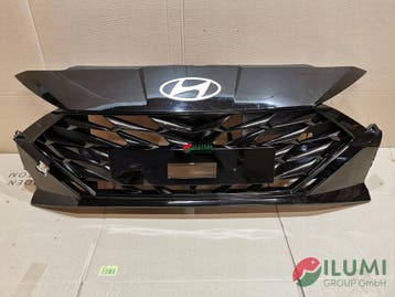 Hyundai i20 III Lift 23 - Grill bovenste afdekking met emble, Verzenden, Gebruikt