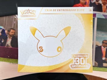 Pokémon Box - 30 Aniversario ETB Español - Various sets, Nieuw