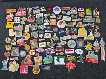 Verschiedene Pins - Speelgoed - 1980-1990 - Duitsland