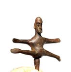 Oud houten amulet uit Borneo - Dayak - Indonesië (Zonder, Antiek en Kunst