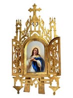 Neogotische devotiekapel met porseleinen miniatuur - Madonna