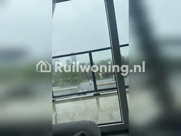 Fijne flat voor stadsleven in Laak (Den Haag), Huizen en Kamers, Den Haag