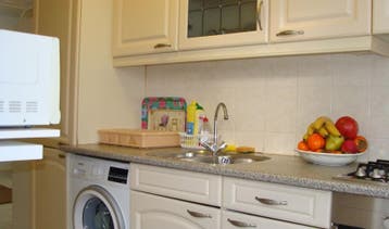 Te Huur 4 Kamer Appartement Hengelolaan In Den Haag, Huizen en Kamers, Huizen te huur, Den Haag, Den Haag, Direct bij eigenaar