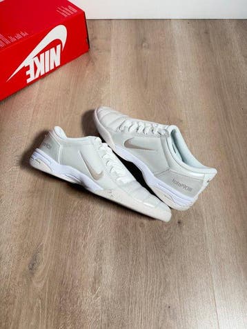 Nike - Sneakers - Maat: EU 44 - Nieuw met tags, Nieuw