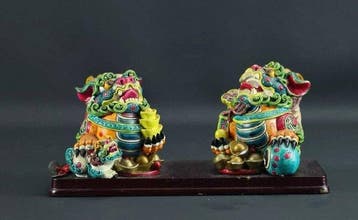 Decoratief ornament - Kleurrijk paar Foo-honden