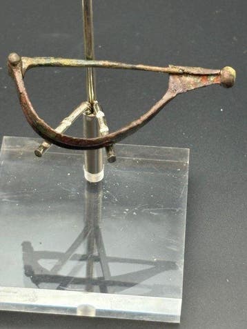 Oud-Romeins, Keizerrijk Brons Fibula van het Aucissa-type –