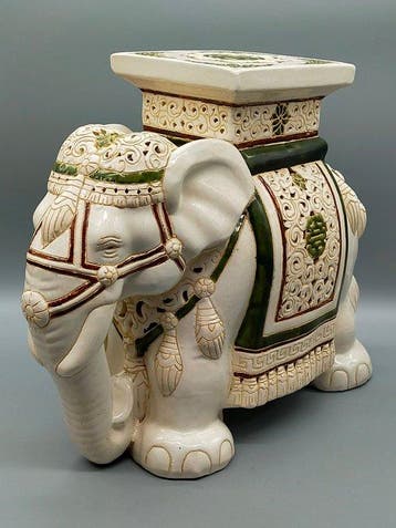 Figuur - Eleganter Porzellan Elefant Hocker – Handbemaltes