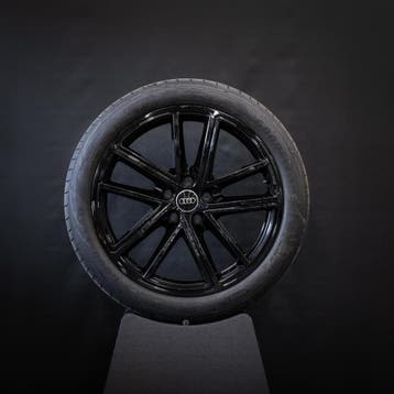 19 inch velgen Audi A5 Zomerbanden 245/40/19  Origineel, 19 inch, Banden en Velgen, Ophalen of Verzenden, Personenwagen