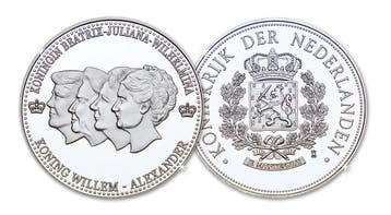 Drie Koninginnen van Oranje Nassau, Verzenden