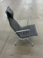Vitra Eames EA124 | Zwart Leer | NIEUWSTAAT, Stijl:Bank Hoekbank Bankstel Bankje Loungebank Banken Chaise Lou, 75 tot 100 cm, Ophalen of Verzenden