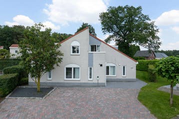 Limburg: Resort Arcen nr 185-186 te koop, Limburg