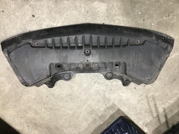 onderplaat motor plastic, Gebruikt, Mercedes-Benz