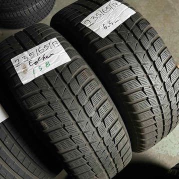 2 x Falken 235-65-17 Winterbanden 6,5mm, Gebruikt, 17 inch, 235 mm, Band(en)
